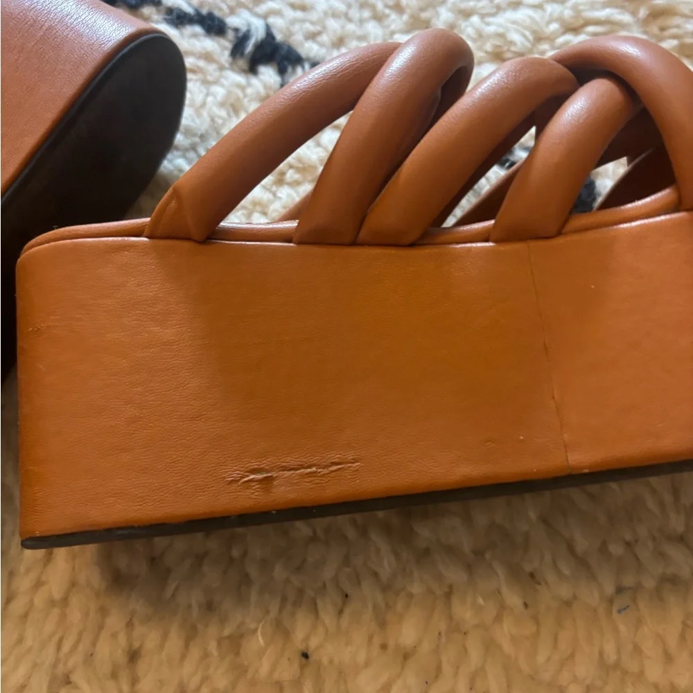 SIMON MILLER Cognac Padded-Strap Platform Slides - Picture 5 of 8